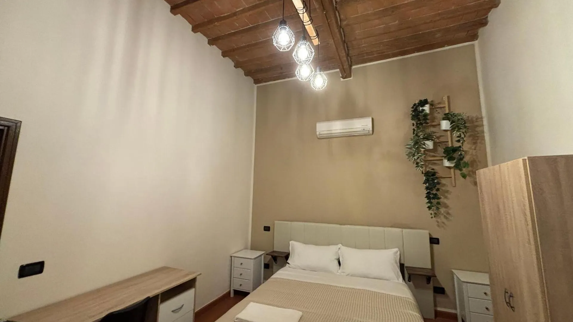 Window To The Tower Bed & Breakfast Pisa