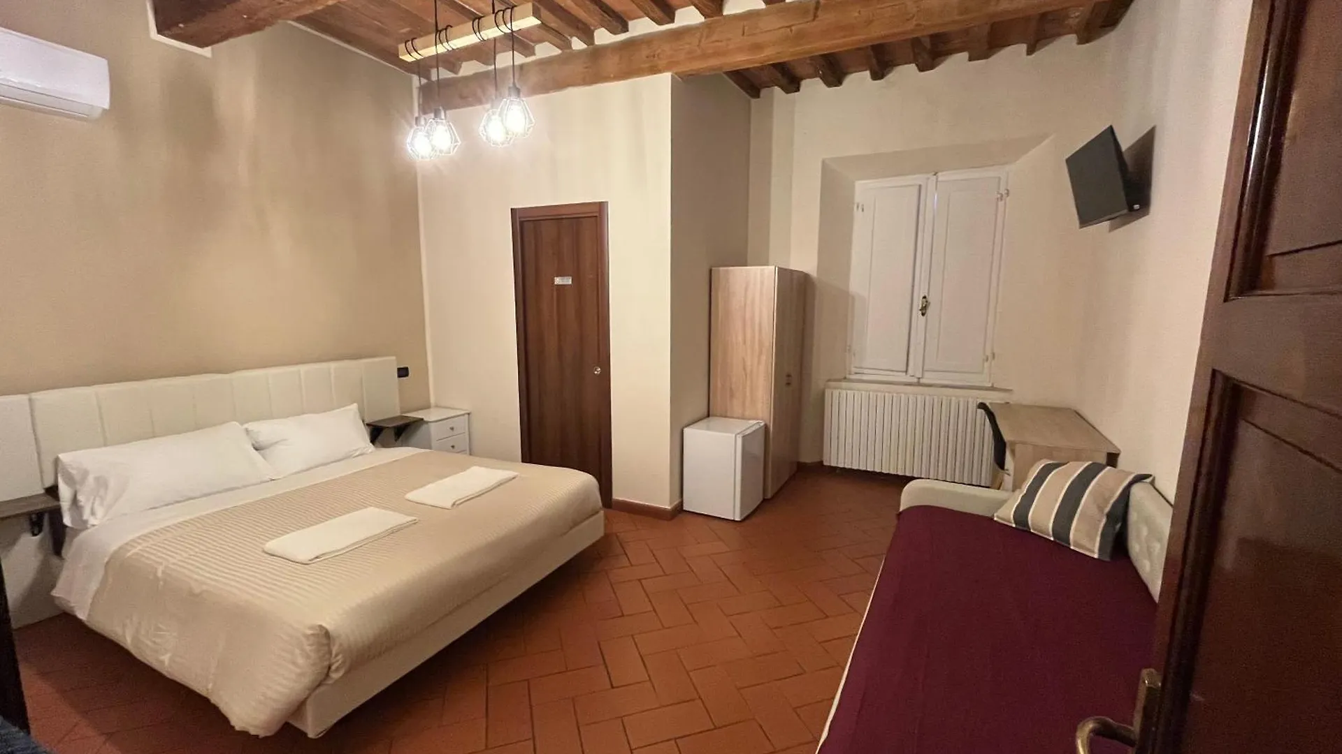 Window To The Tower Bed & Breakfast Pisa İtalya