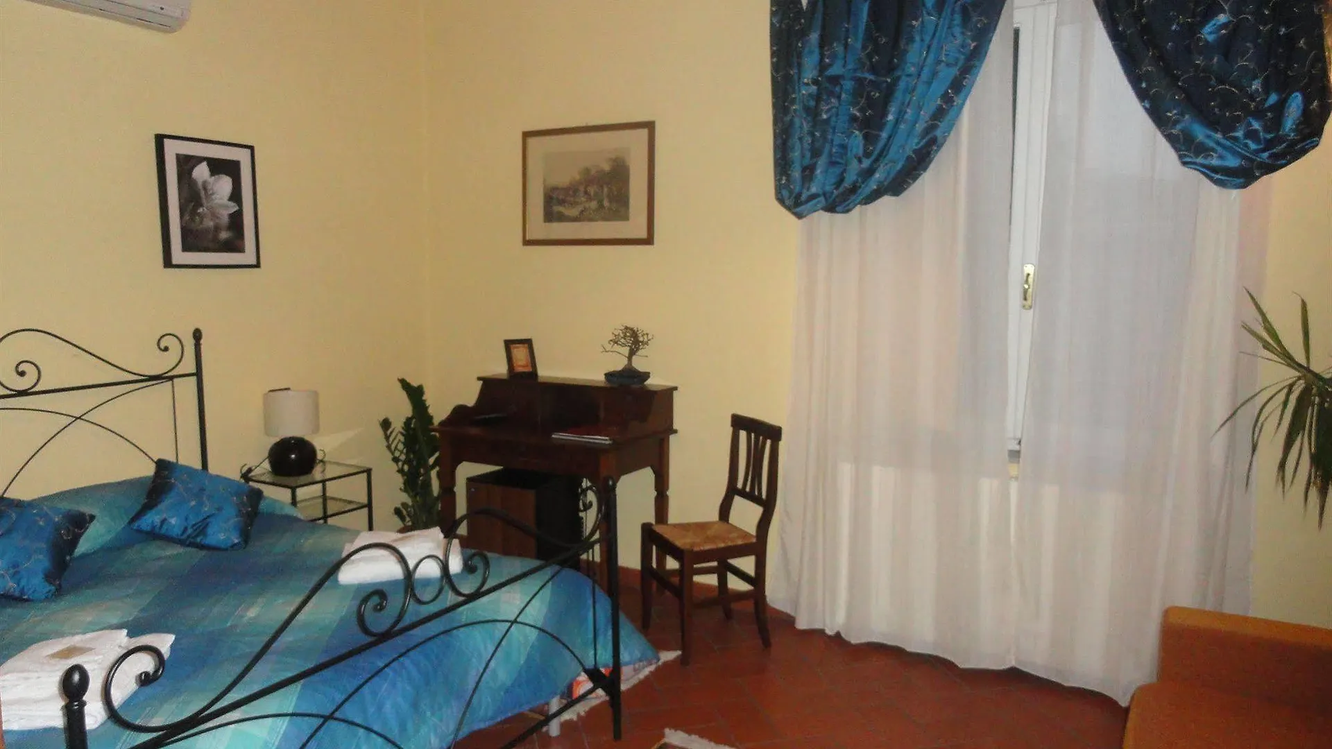 Window To The Tower Bed & Breakfast Pisa